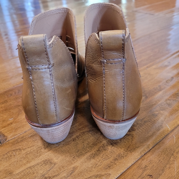Frye & Co. Cut Out Brown Pointy Toe Booties Sz 8M - Picture 3 of 8